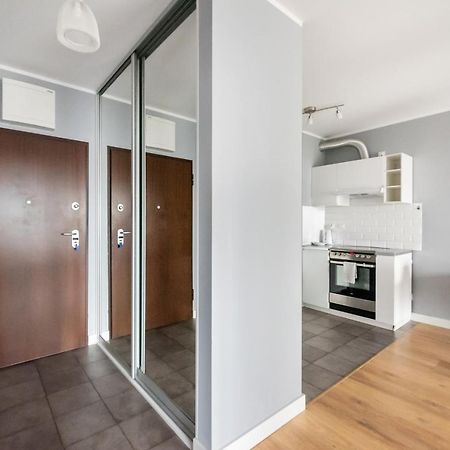 Metro Mlynow Silver Apartment Varšava Exteriér fotografie