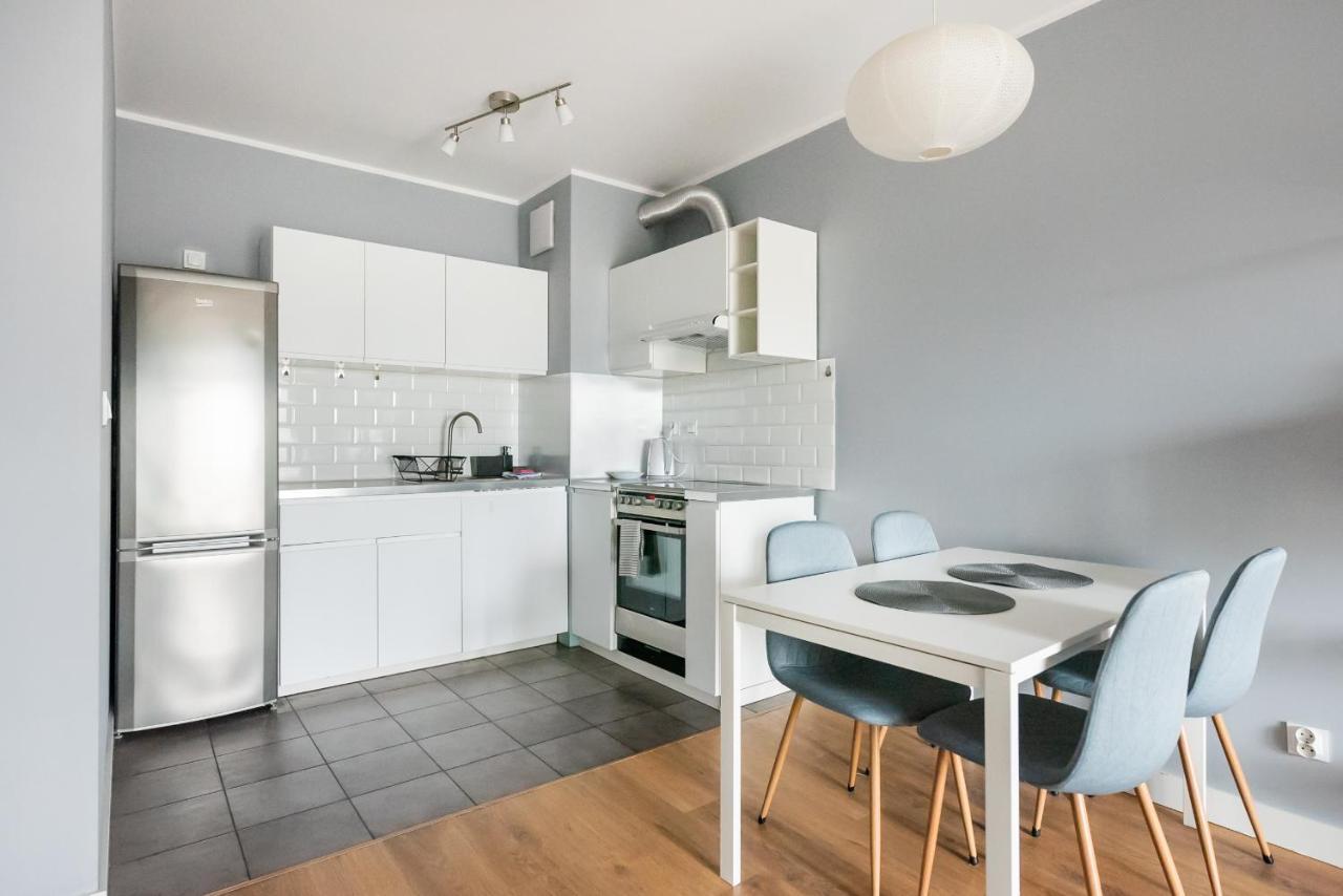 Metro Mlynow Silver Apartment Varšava Exteriér fotografie