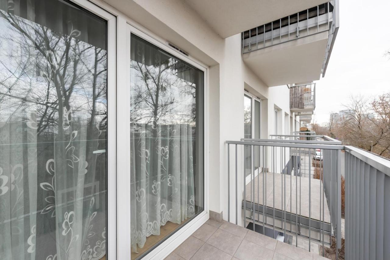 Metro Mlynow Silver Apartment Varšava Exteriér fotografie